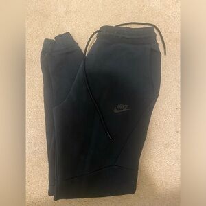 Mens small Nike tech joggers